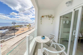 Casa Burgao n5 on the front line with seaview terrace